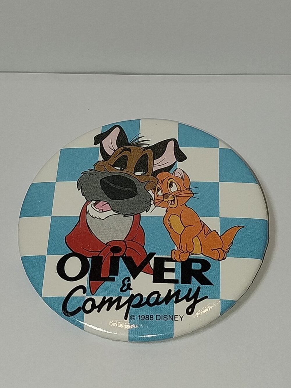 Vintage 1988 Disneyland 3" Checkerboard Oliver & Company Disney Pinback Button